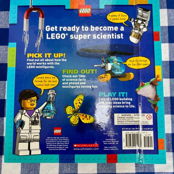 LEGO HARDCOVER Nonfiction: Science: A LEGO Adventure in the Real World - Picture 2 of 5